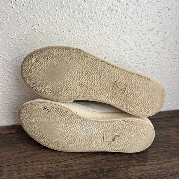 Veja White Cream Sneakers - Picture 6 of 8